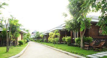 River Hill Resort Kanchanaburi City Exteriör bild